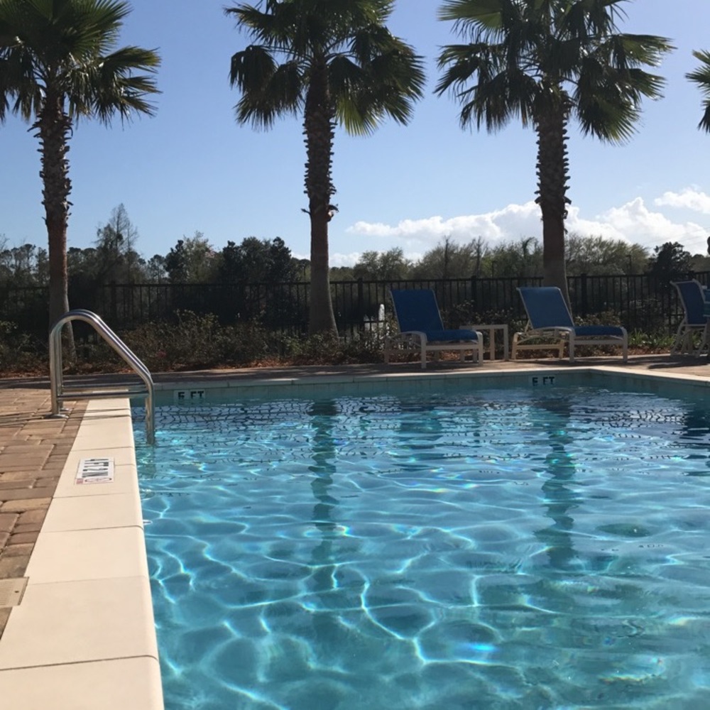 Meet your Posher, Brooke